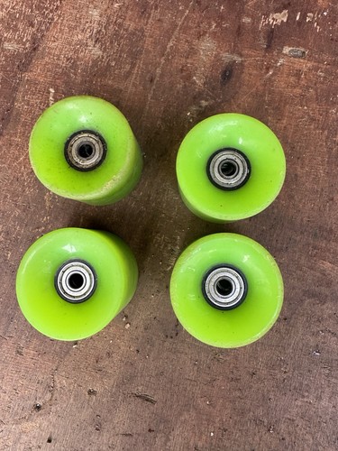 Skateboard longboard green